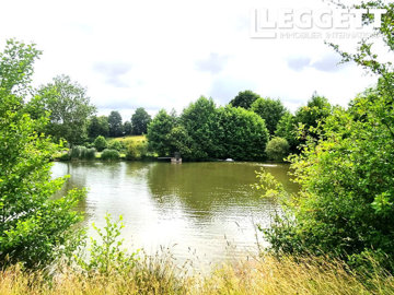 ahr0chm6ly9jzg4uagvzdglhlmltbw8vaw1hz2uvvevom