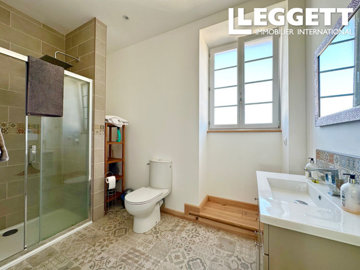 ahr0chm6ly9jzg4uagvzdglhlmltbw8vaw1hz2uvvevom