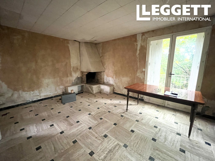 Image No.2-4 Bed House for sale