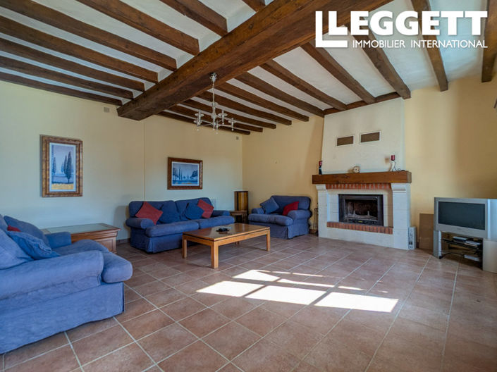 Image No.3-8 Bed House for sale