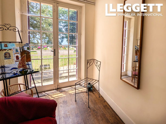 Image No.8-14 Bed House for sale