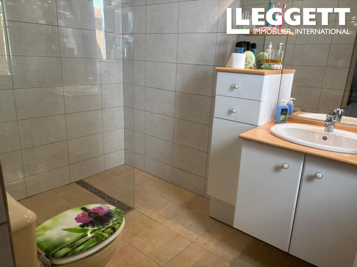 Image No.8-4 Bed House for sale