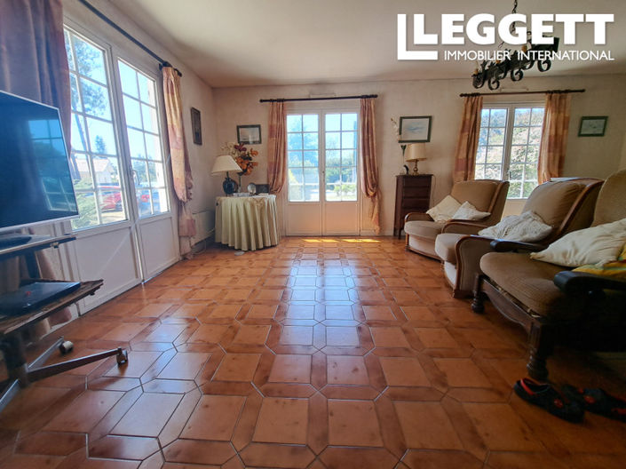 Image No.5-4 Bed House for sale