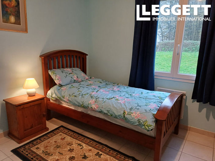 Image No.8-4 Bed House for sale