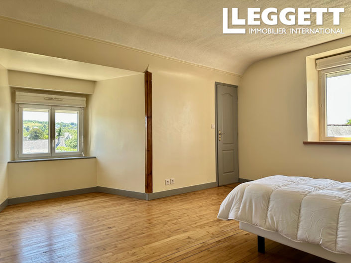 Image No.9-4 Bed House for sale