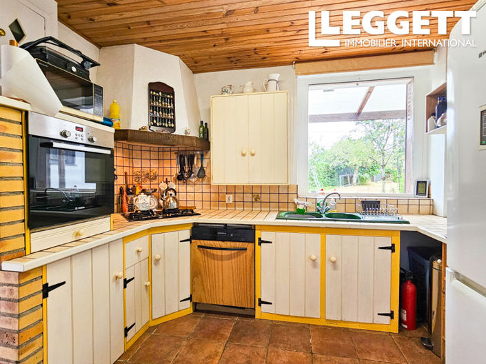 Image No.9-5 Bed House for sale