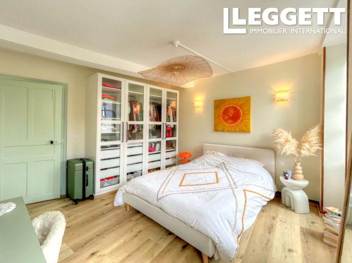 Image No.9-4 Bed House for sale