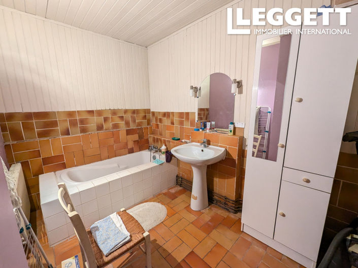 Image No.7-3 Bed House for sale