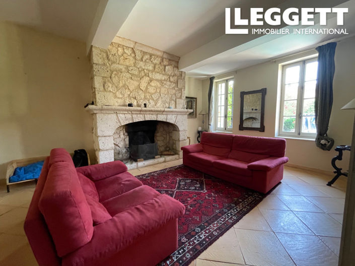 Image No.8-6 Bed House for sale