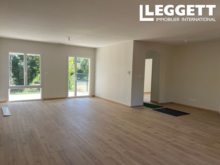 Image No.4-2 Bed House for sale