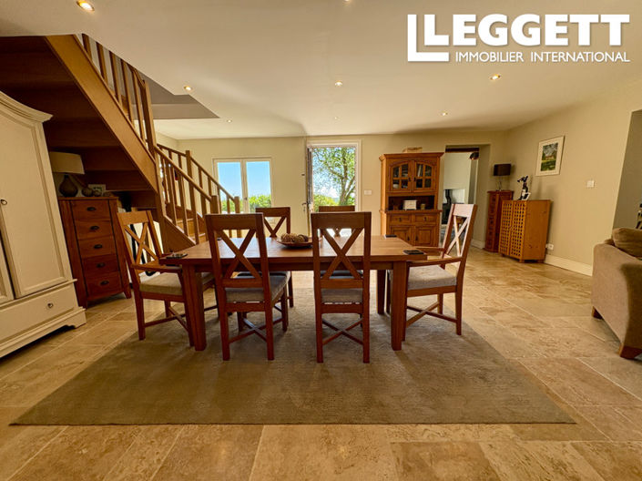 Image No.3-4 Bed House for sale