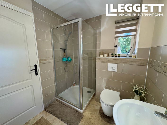 Image No.6-4 Bed House for sale