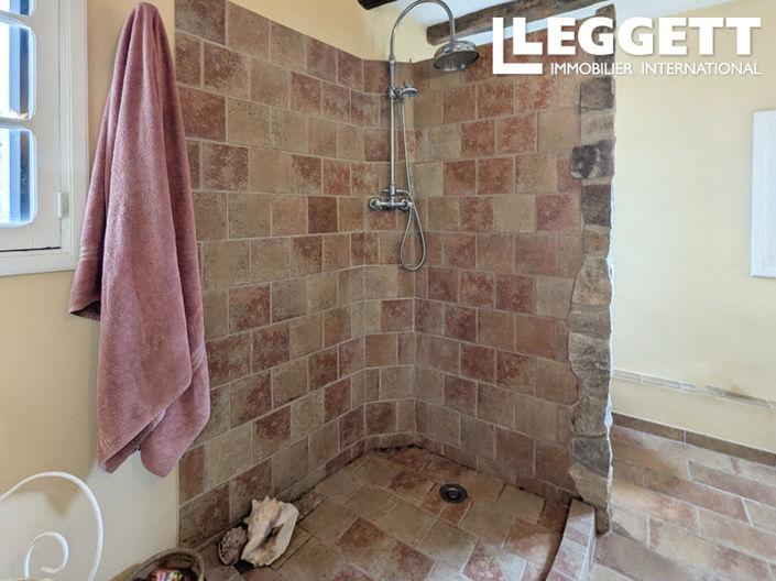 Image No.10-4 Bed House for sale