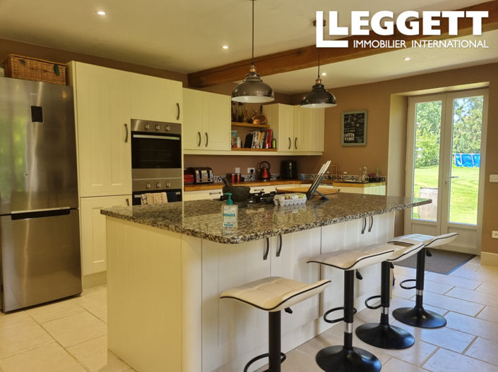 Image No.4-4 Bed Land for sale