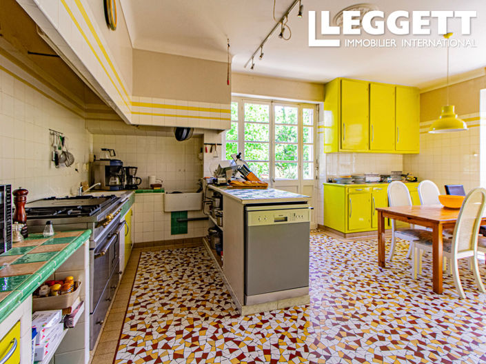 Image No.9-12 Bed House for sale