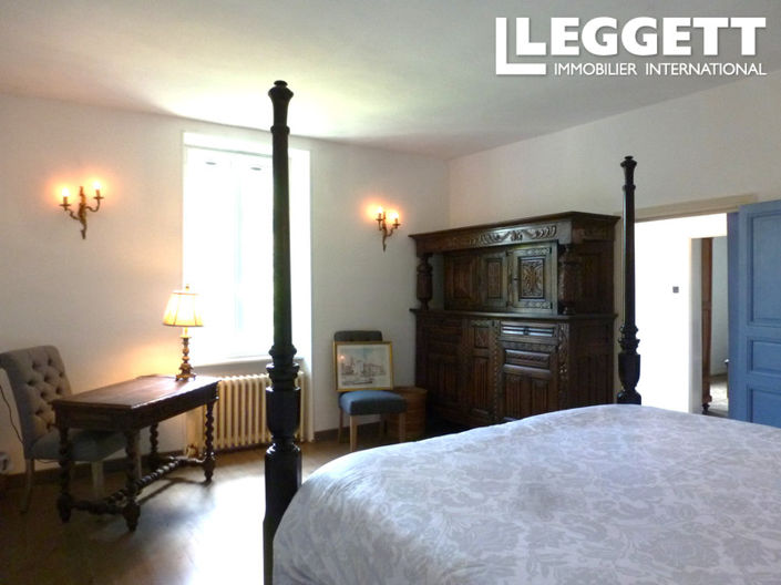 Image No.5-5 Bed House for sale