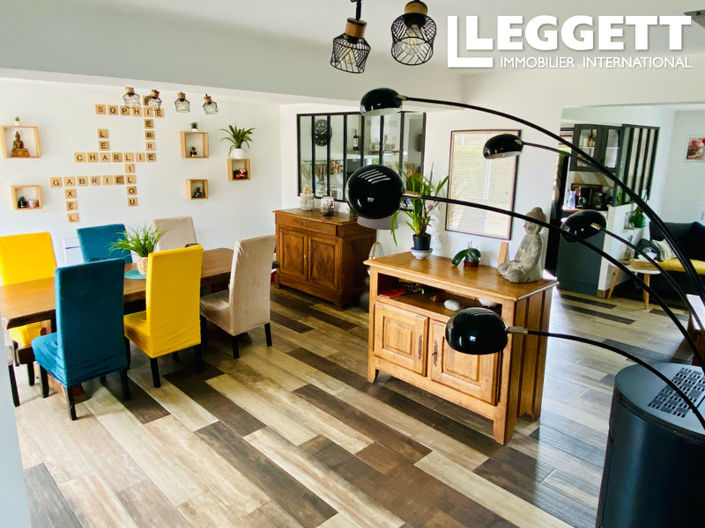 Image No.4-6 Bed House for sale