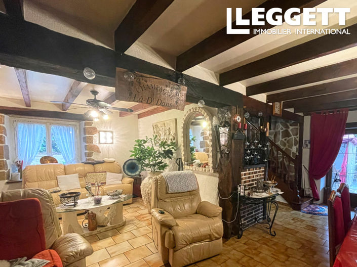 Image No.8-3 Bed House for sale