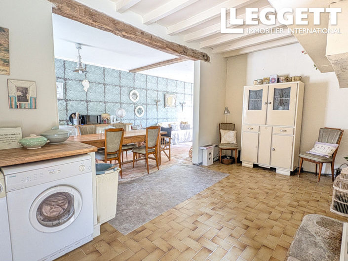 Image No.8-2 Bed House for sale