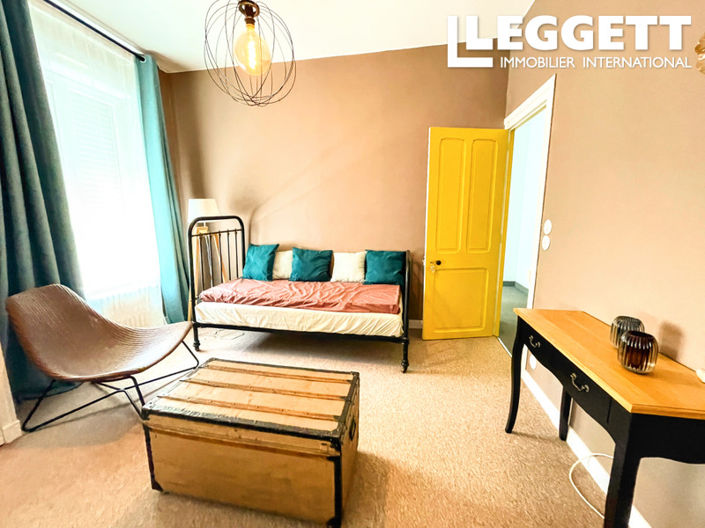 Image No.10-8 Bed House for sale