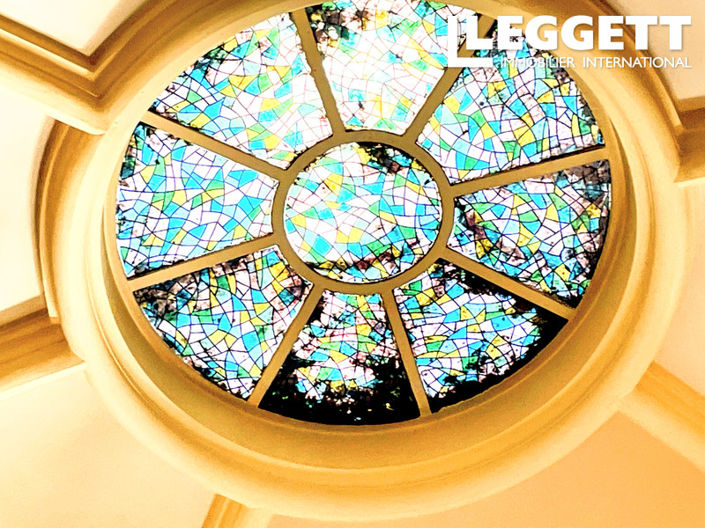 Image No.7-8 Bed House for sale