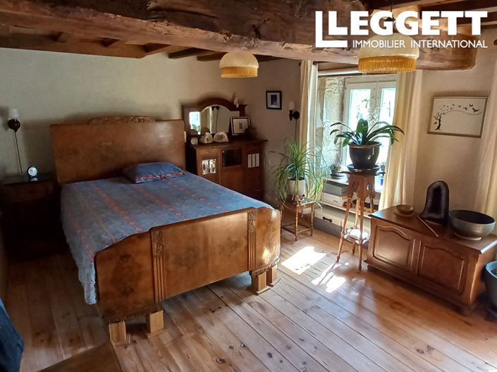 Image No.8-3 Bed House for sale