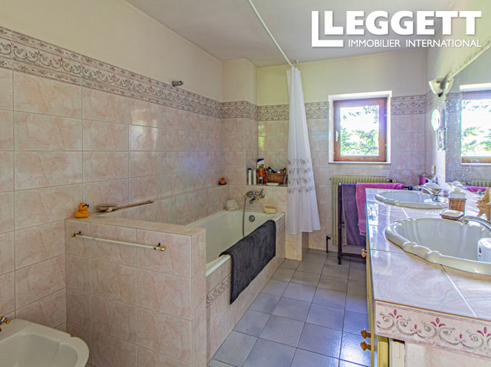 Image No.7-3 Bed House for sale