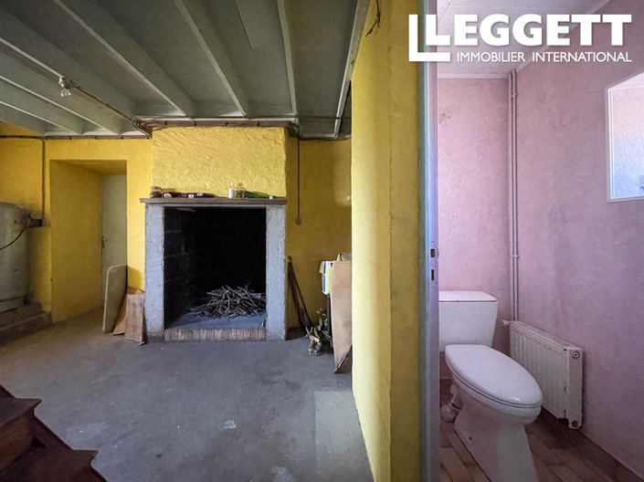 Image No.6-2 Bed House for sale