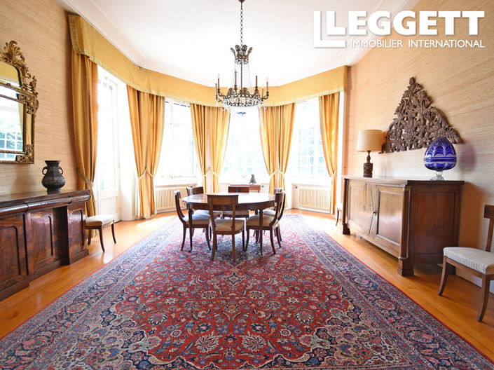 Image No.9-6 Bed Chateaux for sale