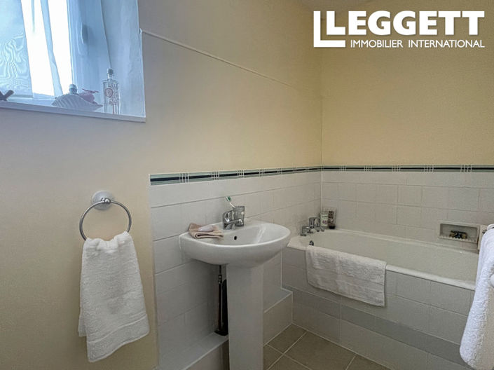 Image No.7-4 Bed House for sale