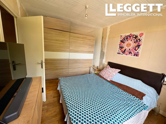 Image No.6-2 Bed House for sale