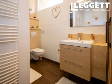 ahr0chm6ly9jzg4uagvzdglhlmltbw8vaw1hz2uvvevom