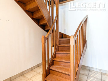 ahr0chm6ly9jzg4uagvzdglhlmltbw8vaw1hz2uvvevom