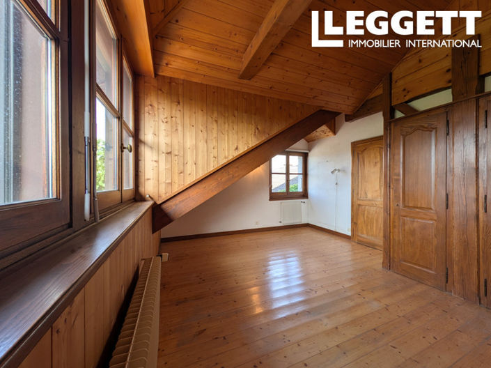 Image No.7-5 Bed House for sale