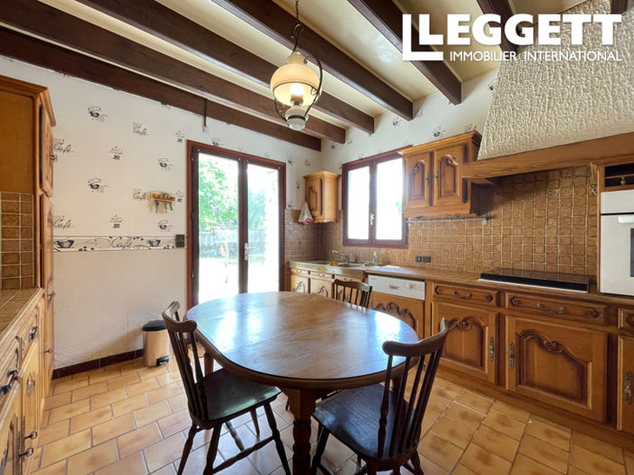 Image No.7-6 Bed House for sale