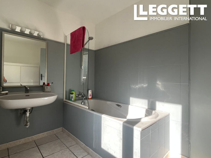 Image No.10-4 Bed House for sale