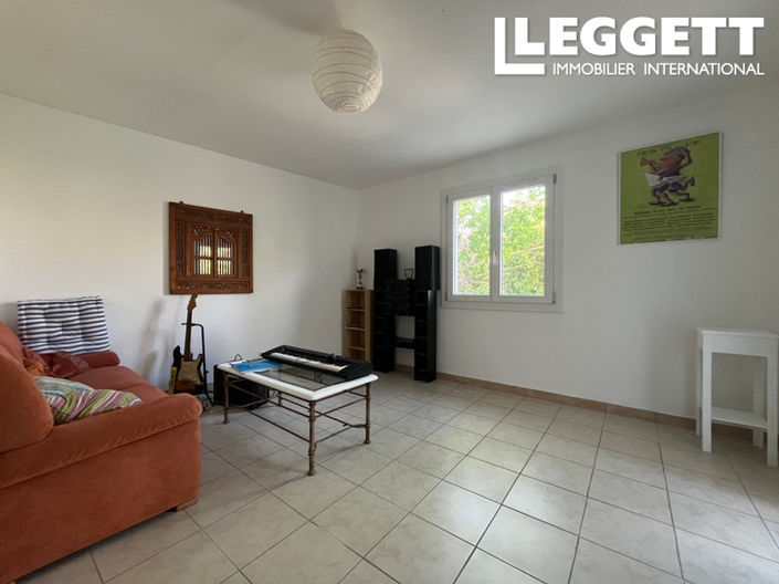 Image No.7-4 Bed House for sale