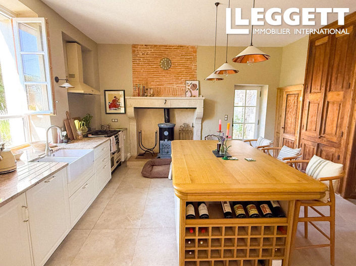 Image No.2-3 Bed House for sale