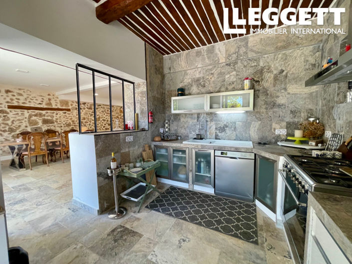 Image No.8-6 Bed House for sale