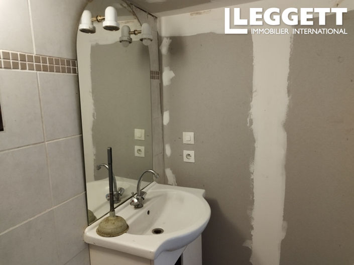 Image No.9-3 Bed House for sale