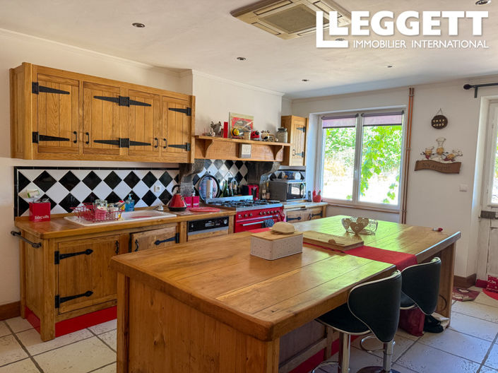 Image No.3-4 Bed House for sale