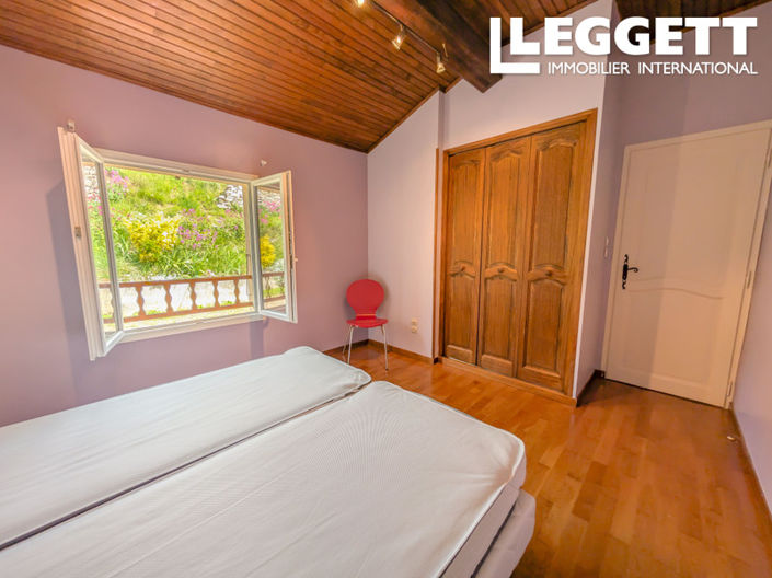 Image No.7-3 Bed House for sale