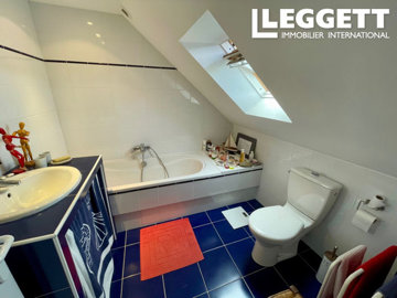 ahr0chm6ly9jzg4uagvzdglhlmltbw8vaw1hz2uvvevom