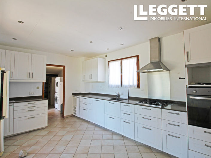 Image No.5-3 Bed House for sale