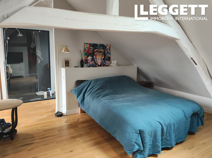 Image No.9-5 Bed House for sale