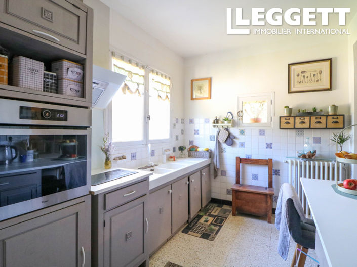 Image No.3-6 Bed Chateaux for sale