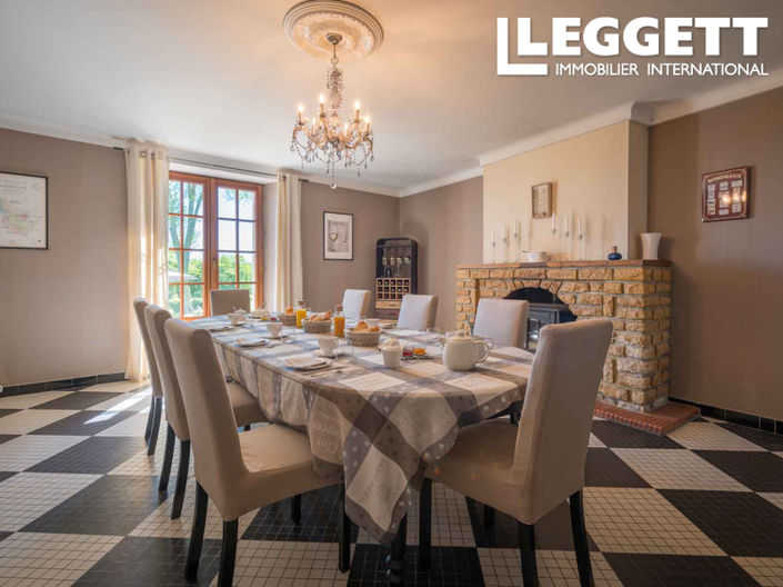 Image No.5-13 Bed Chateaux for sale