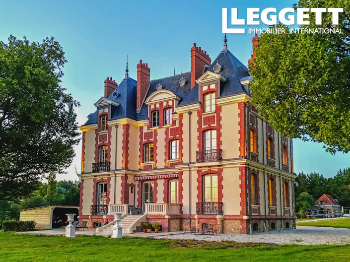 Image No.2-7 Bed Chateaux for sale