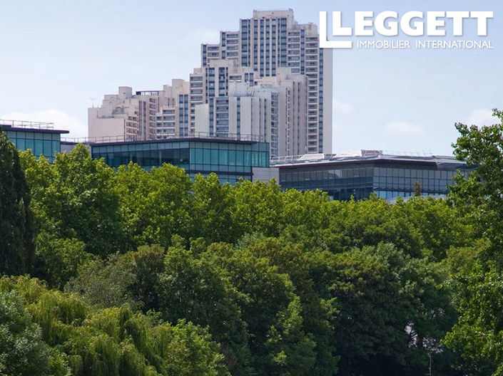 Image No.8-3 Bed Apartment for sale