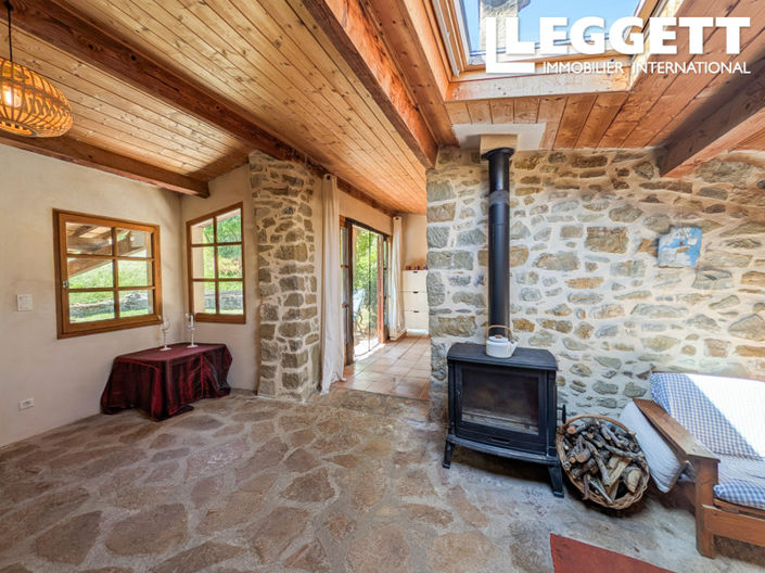 Image No.5-6 Bed House for sale